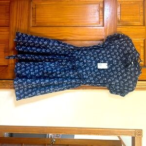 L.O.G.G woman’s dress size 6 brand new